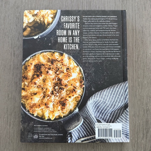 Chrissy Teigen Cravings Cookbook - Picture 2 of 5